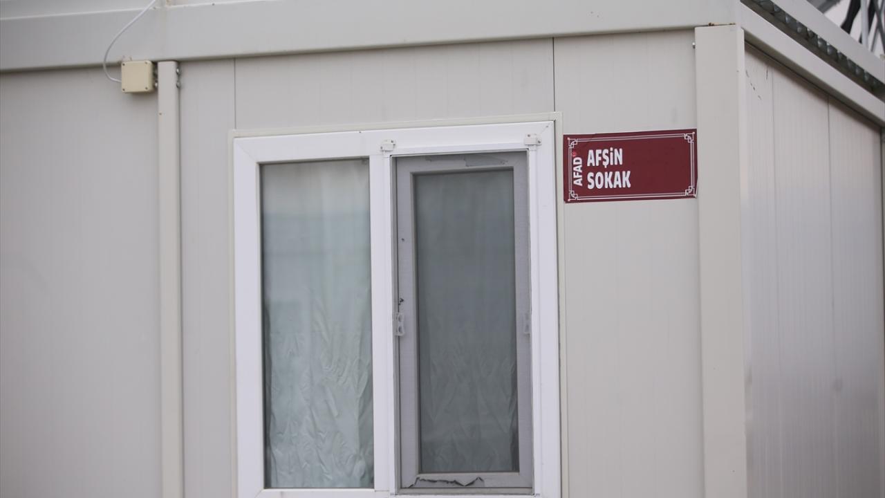 Yıkılan caddelerin isimleri konteyner kentte yaşatılıyor 4