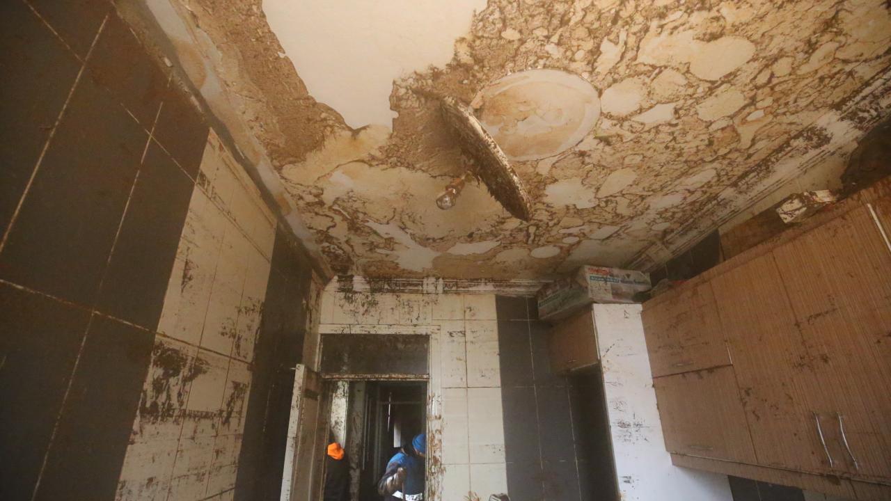 Şanlıurfa'da sel sonrası temizlik çalışmaları devam ediyor 11