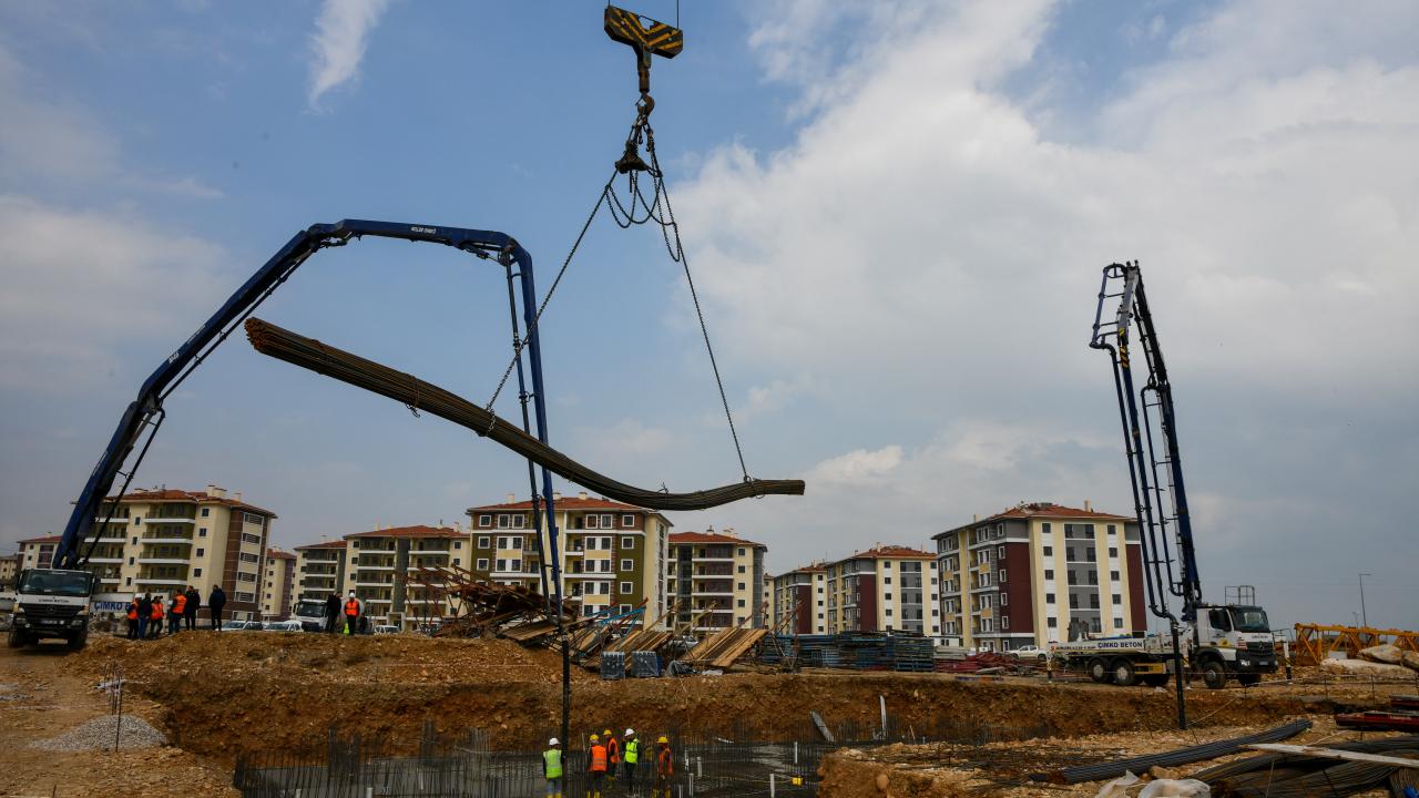Depremin yıkıma neden olduğu İslahiye'de kalıcı konutların temeli atıldı 9