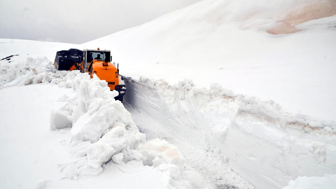 Muşta kar kalınlığı 5 metreyi buldu! 6