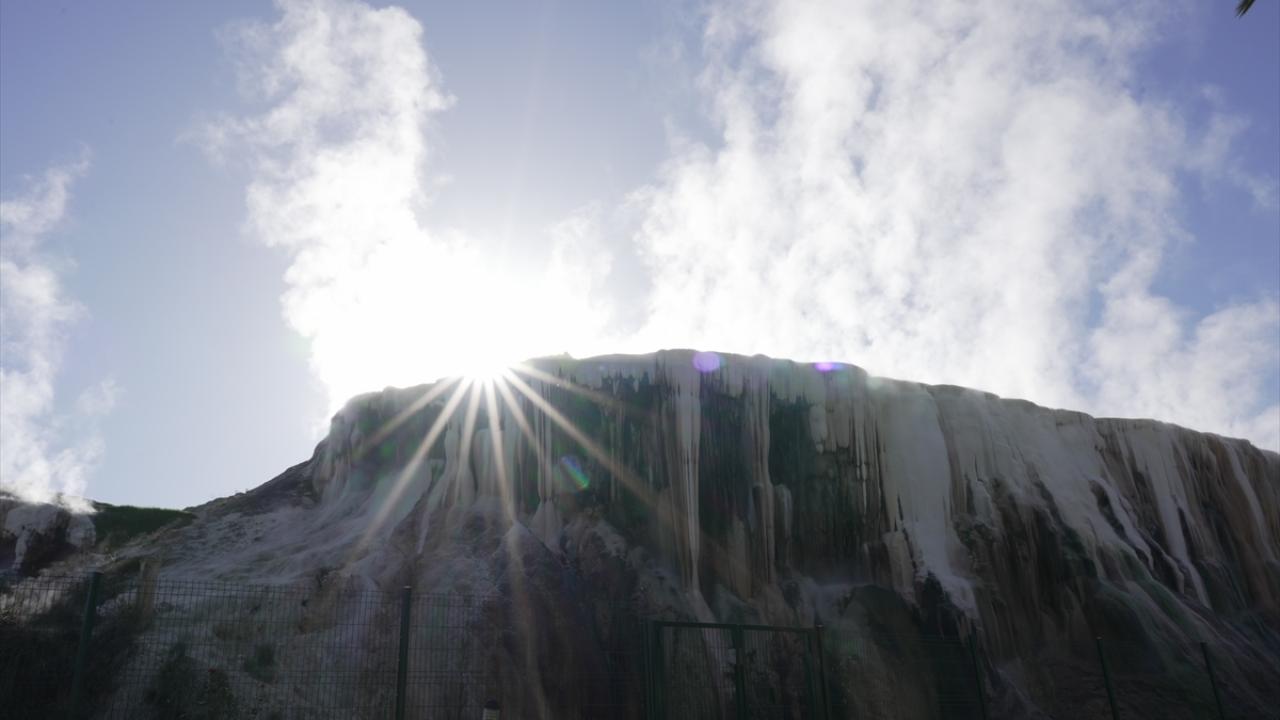 Cezayir'de sıcaklığı 95 dereceyi aşan sularıyla bir tabiat harikası: Lanetliler Hamamı 10