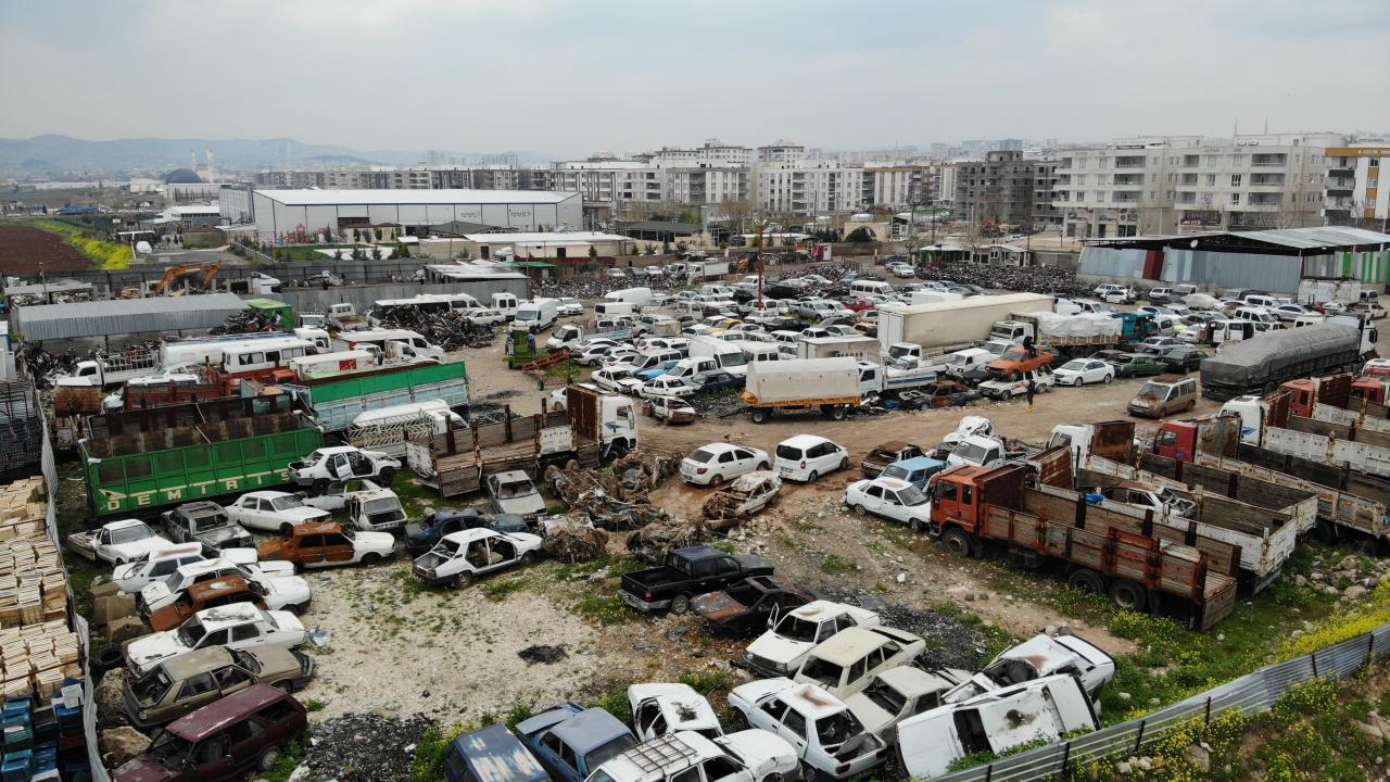 Sel sonrası otomobilini tanıyamadı! 10