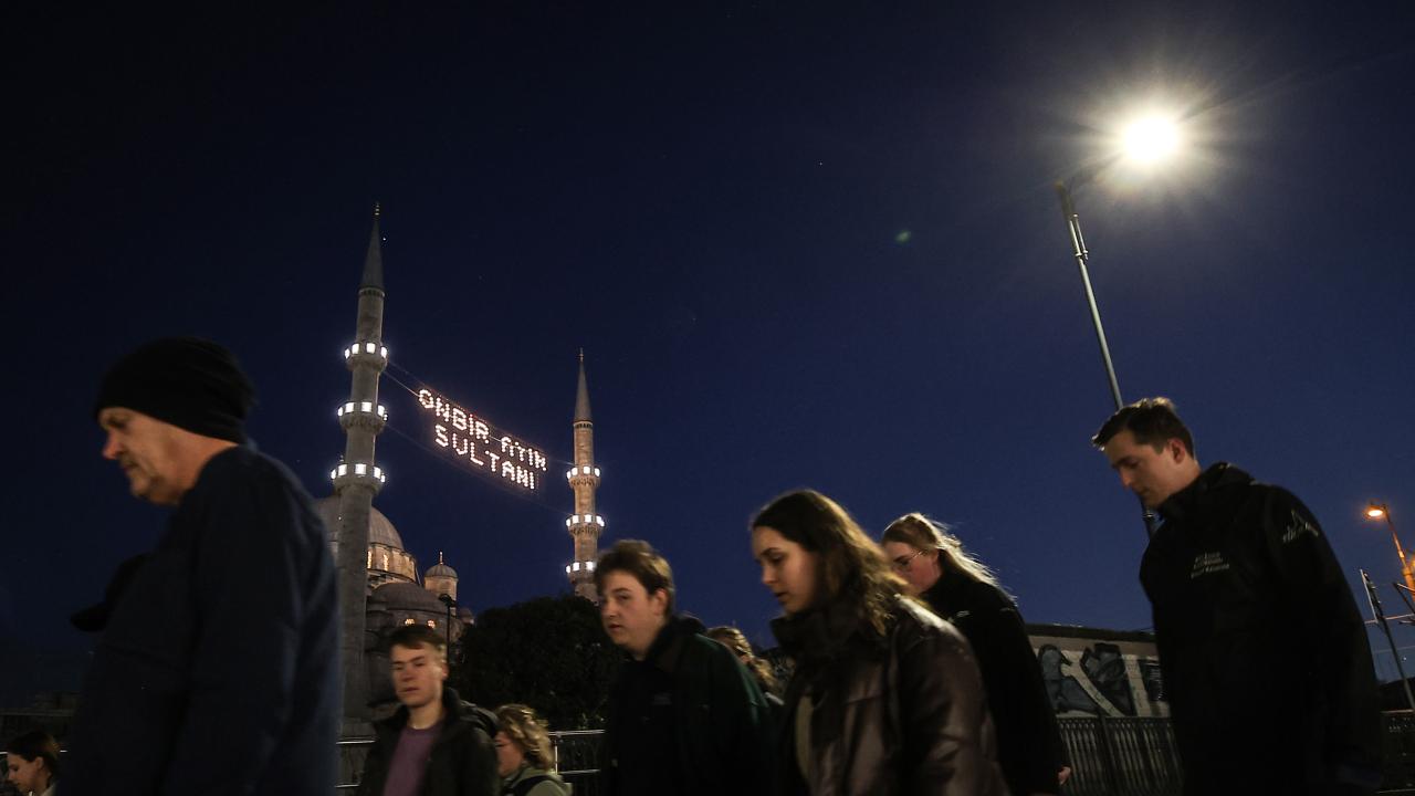 İstanbul'da ramazan ve hilal bir arada 18