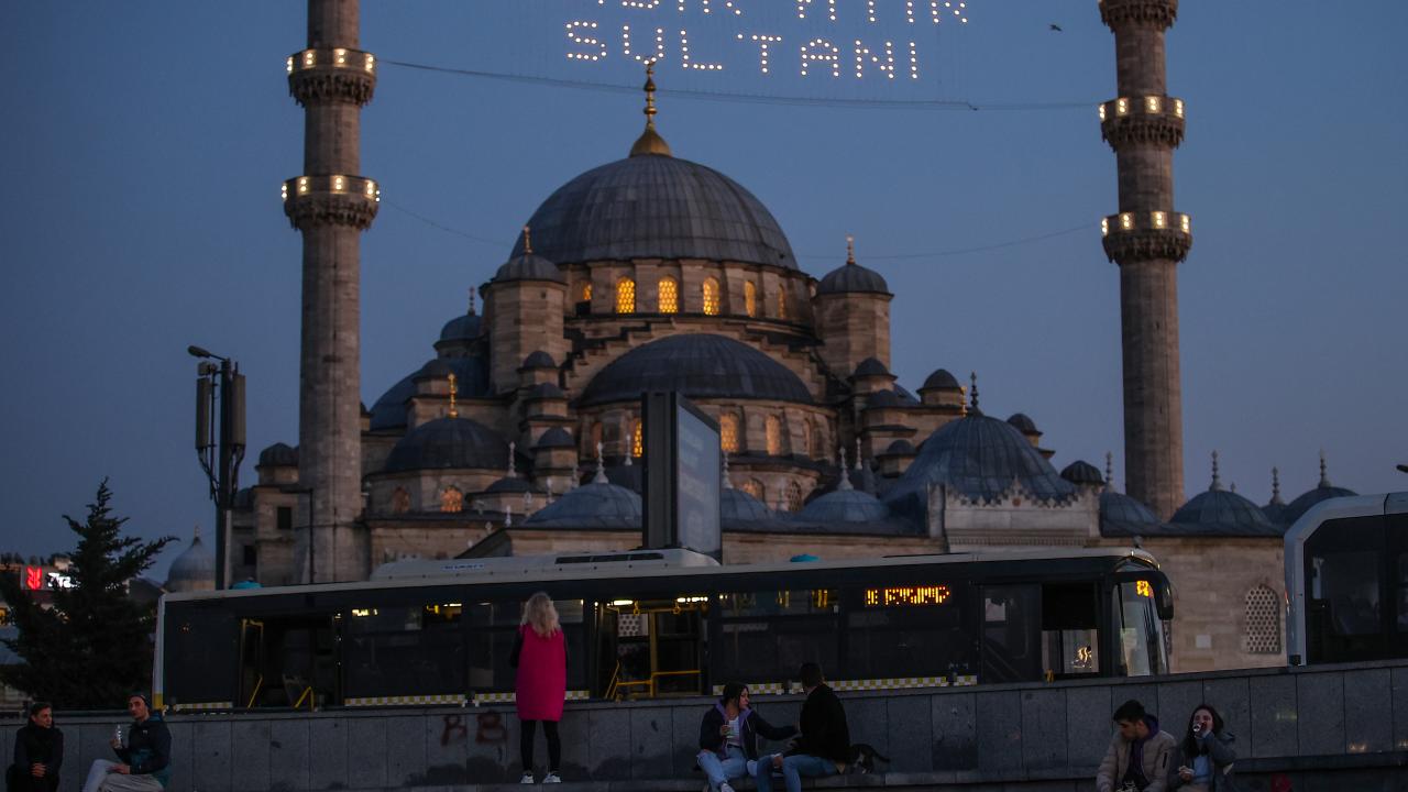 İstanbul'da ramazan ve hilal bir arada 17