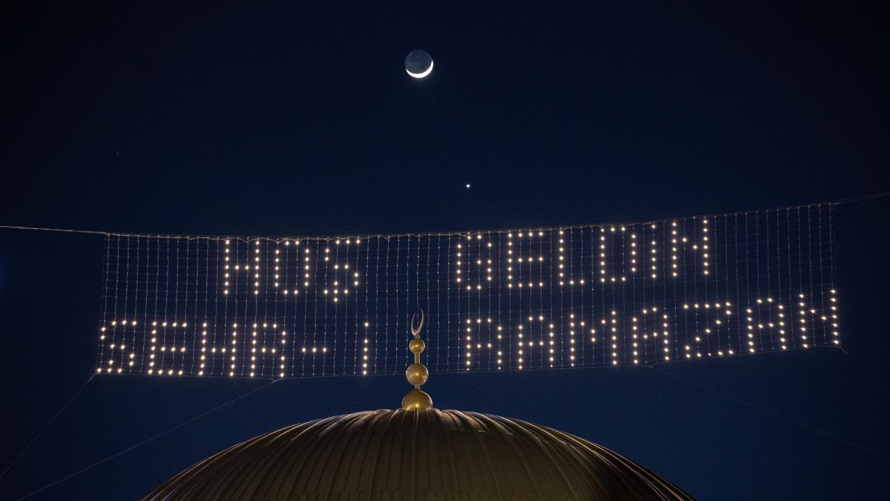 İstanbul'da ramazan ve hilal bir arada 9
