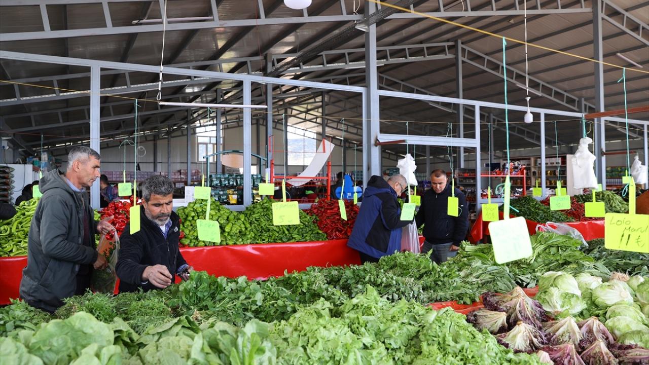 Depremin merkezi Pazarcık'ta 370 esnaf dükkan açtı 2