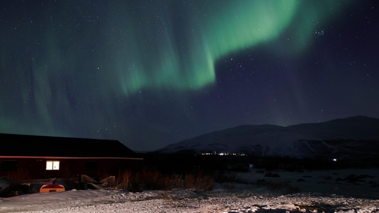 Onlar karanlık gecelerin büyülü ışıkları... 10