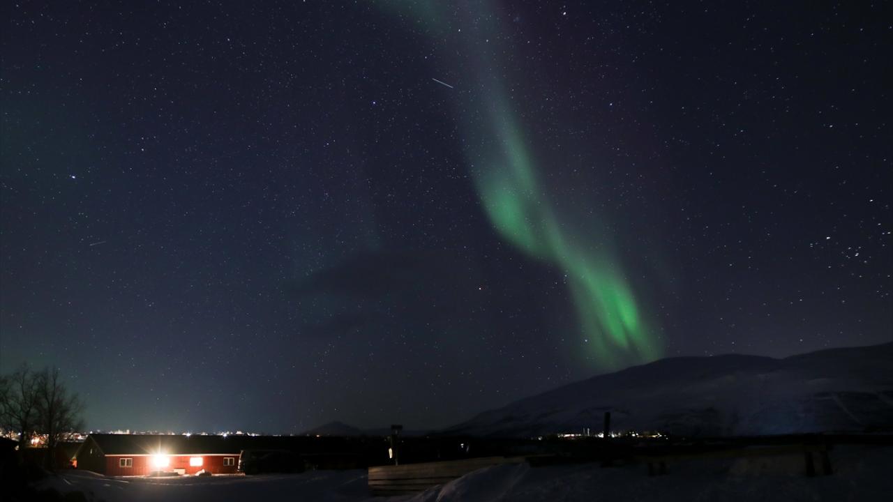 Onlar karanlık gecelerin büyülü ışıkları... 5