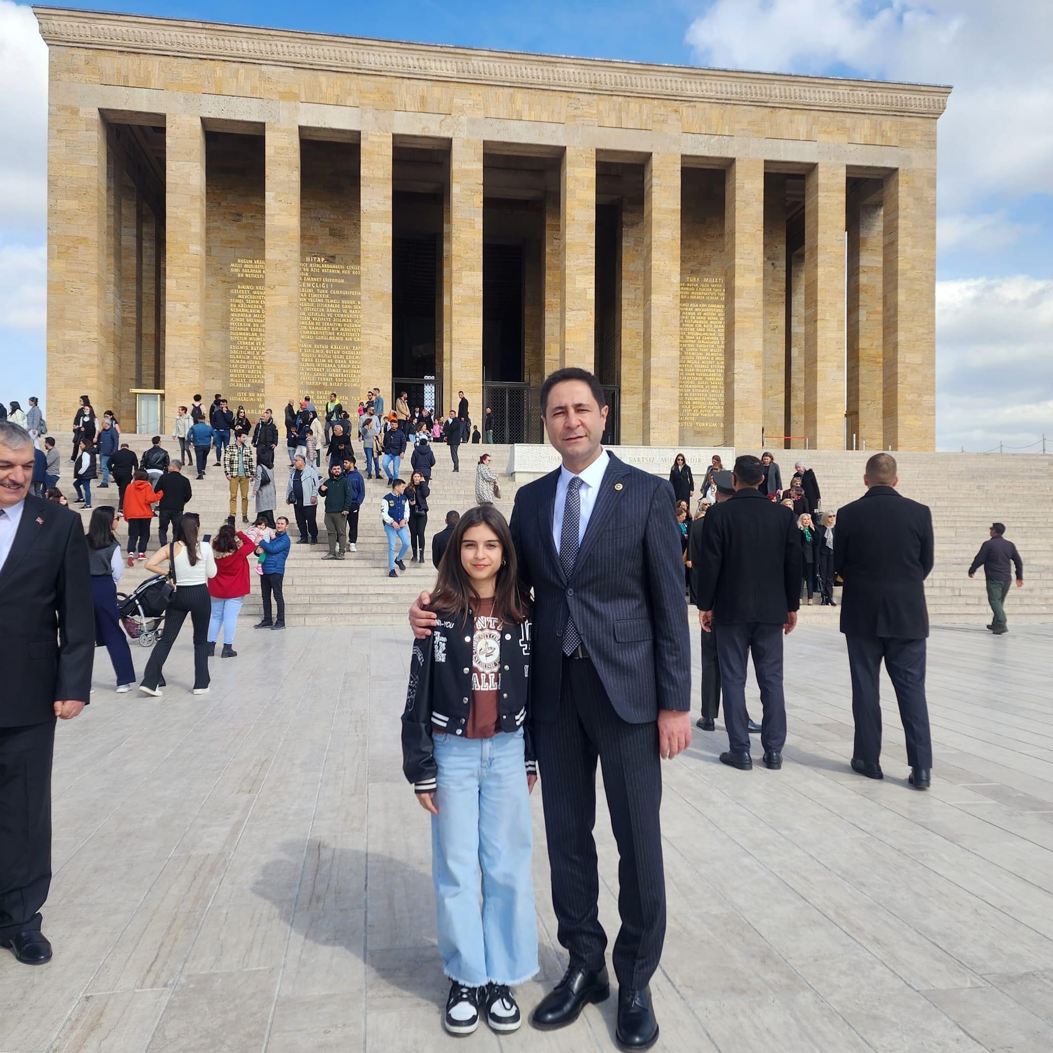 27769134-F2F5-46E4-AD25-A32105E894BD