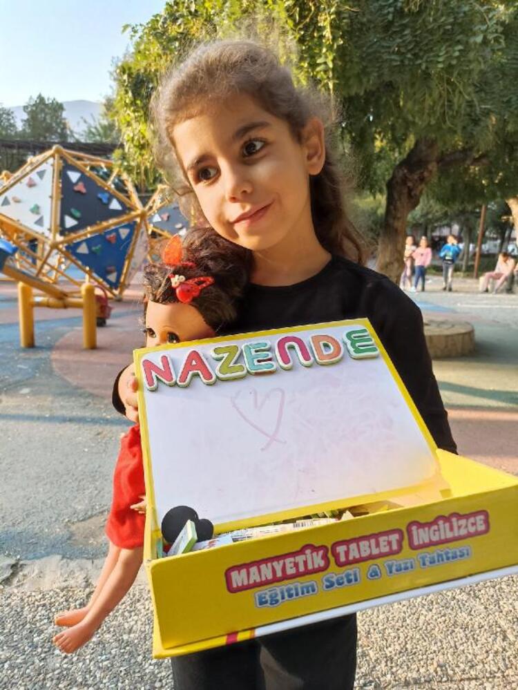 Depremde kızı ve torununa ulaşılamayan dededen acı dolu sözler: 'En azından bir parmağı çıksın, ona bile razıyız' 17