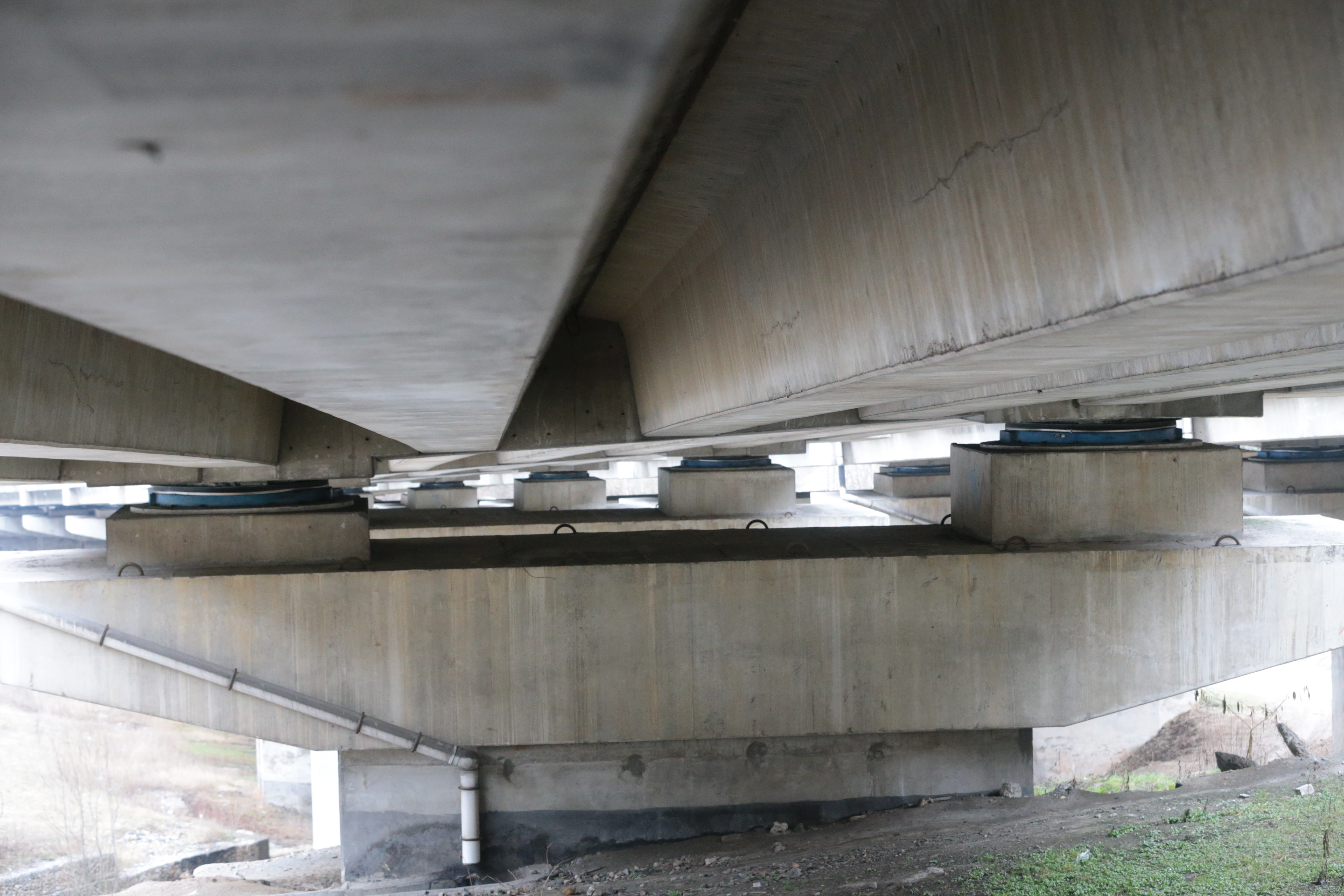 "İstanbul'un Anadolu'ya açılan kapısı" sismik izolatörlerle depremlere karşı korunuyor 4