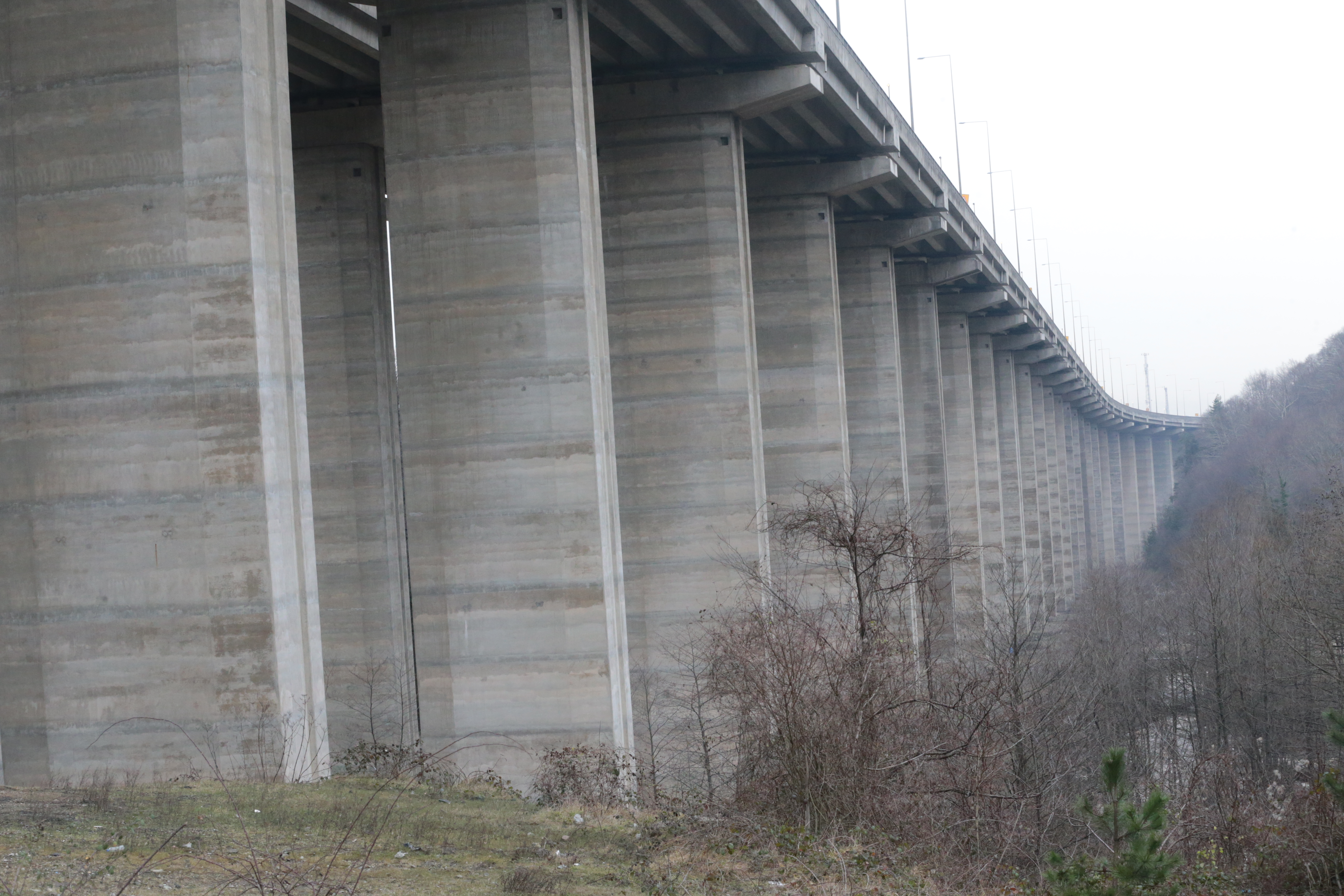 "İstanbul'un Anadolu'ya açılan kapısı" sismik izolatörlerle depremlere karşı korunuyor 7