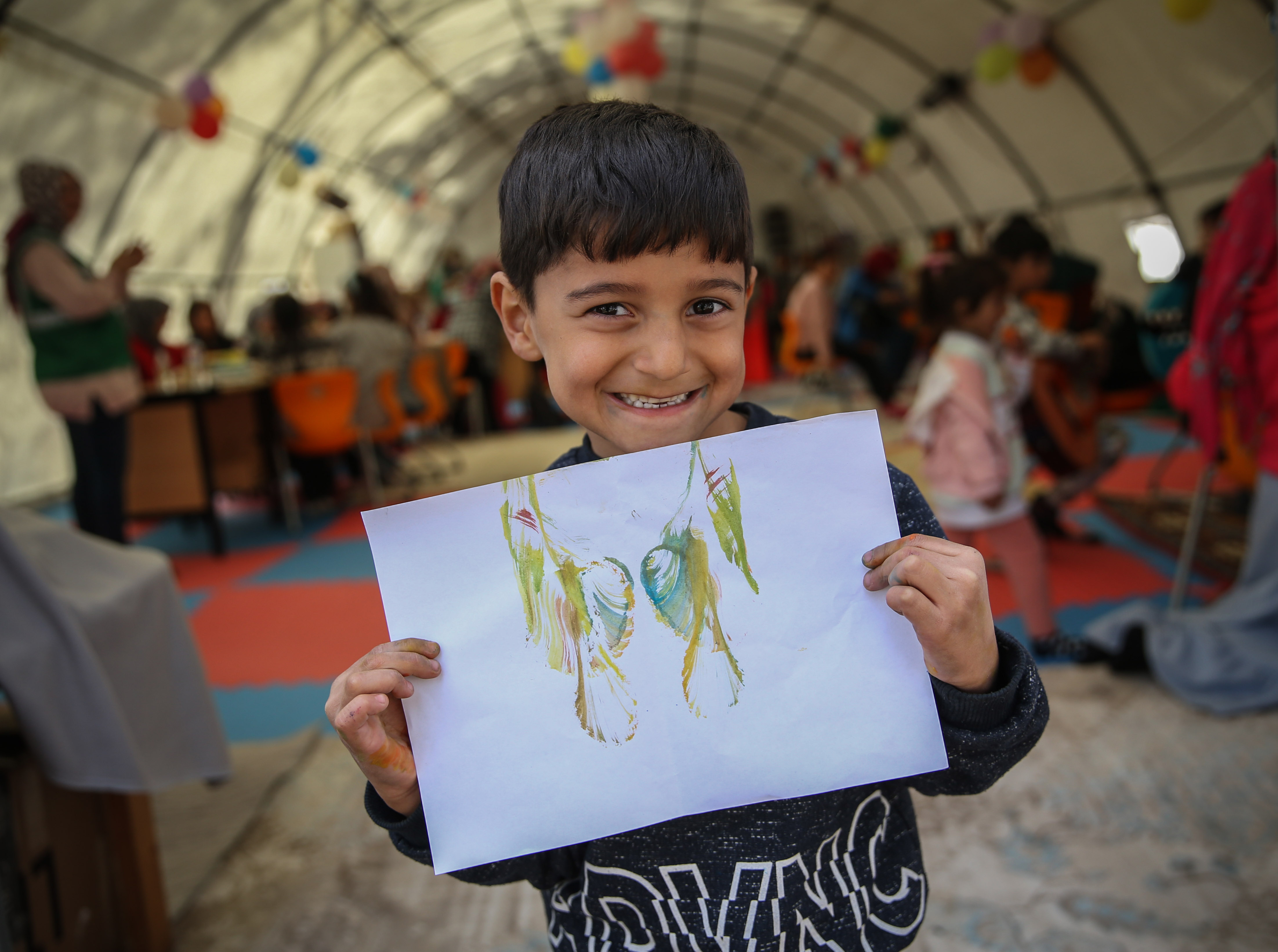 Çadır kentteki Köy Yaşam Merkezi depremzede anne ve çocukların hayatına dokunuyor 1
