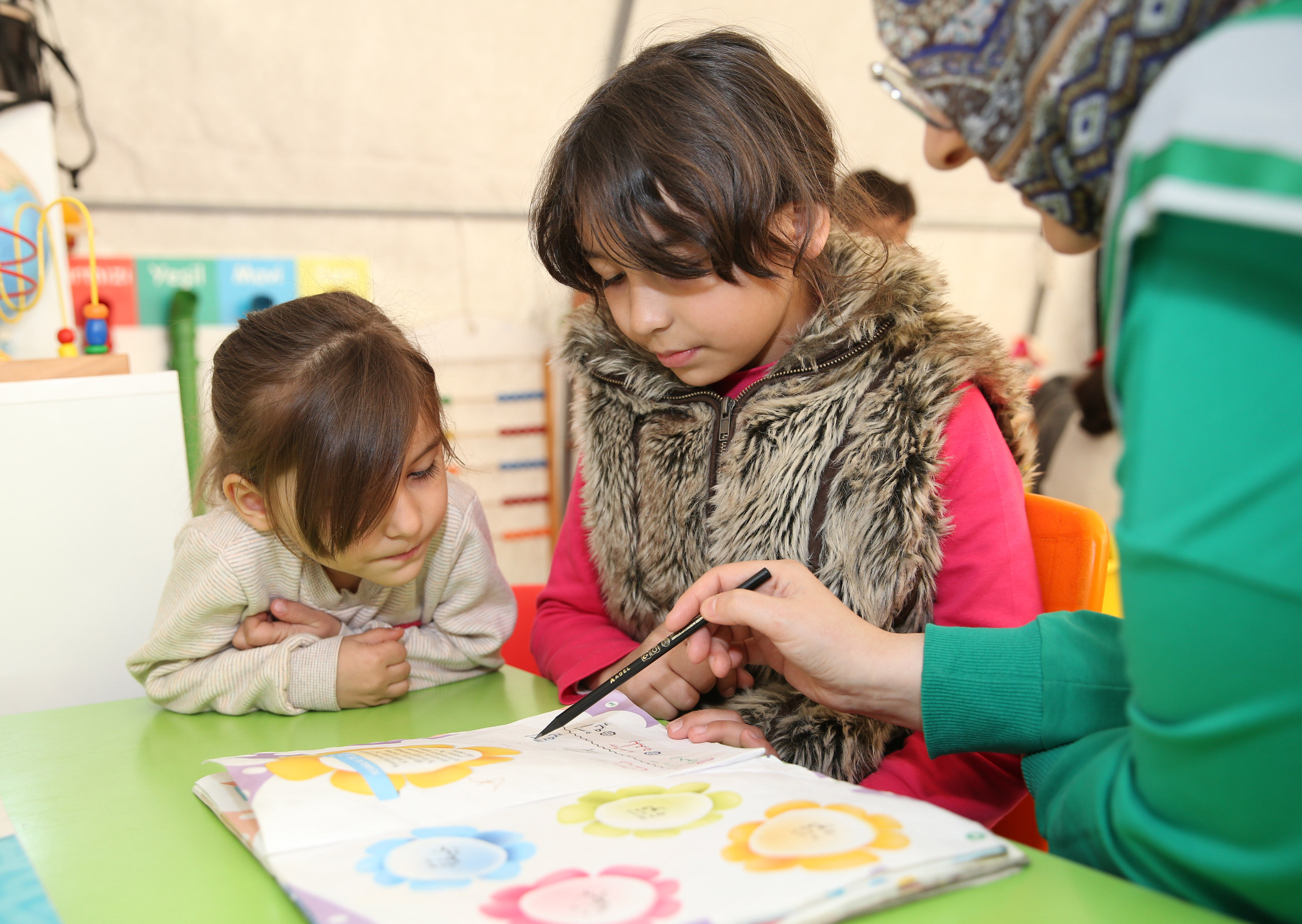 Çadır kentteki Köy Yaşam Merkezi depremzede anne ve çocukların hayatına dokunuyor 8