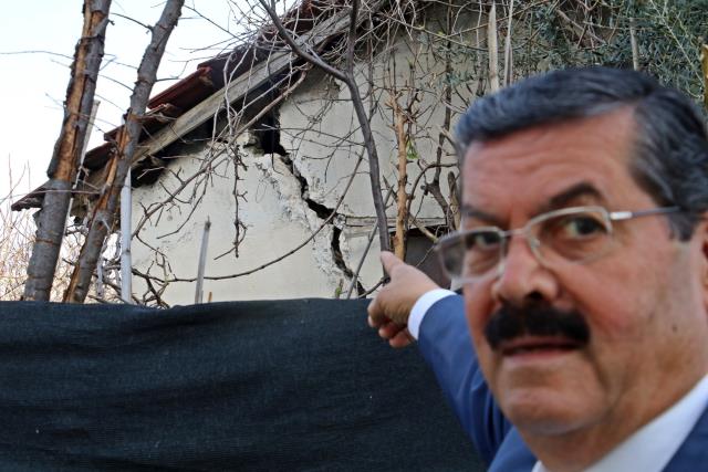 antalya-da-egik-evlerde-diken-ustunde-yasam-15667428_7916_m