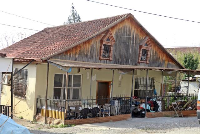 antalya-da-egik-evlerde-diken-ustunde-yasam-15667428_8682_m