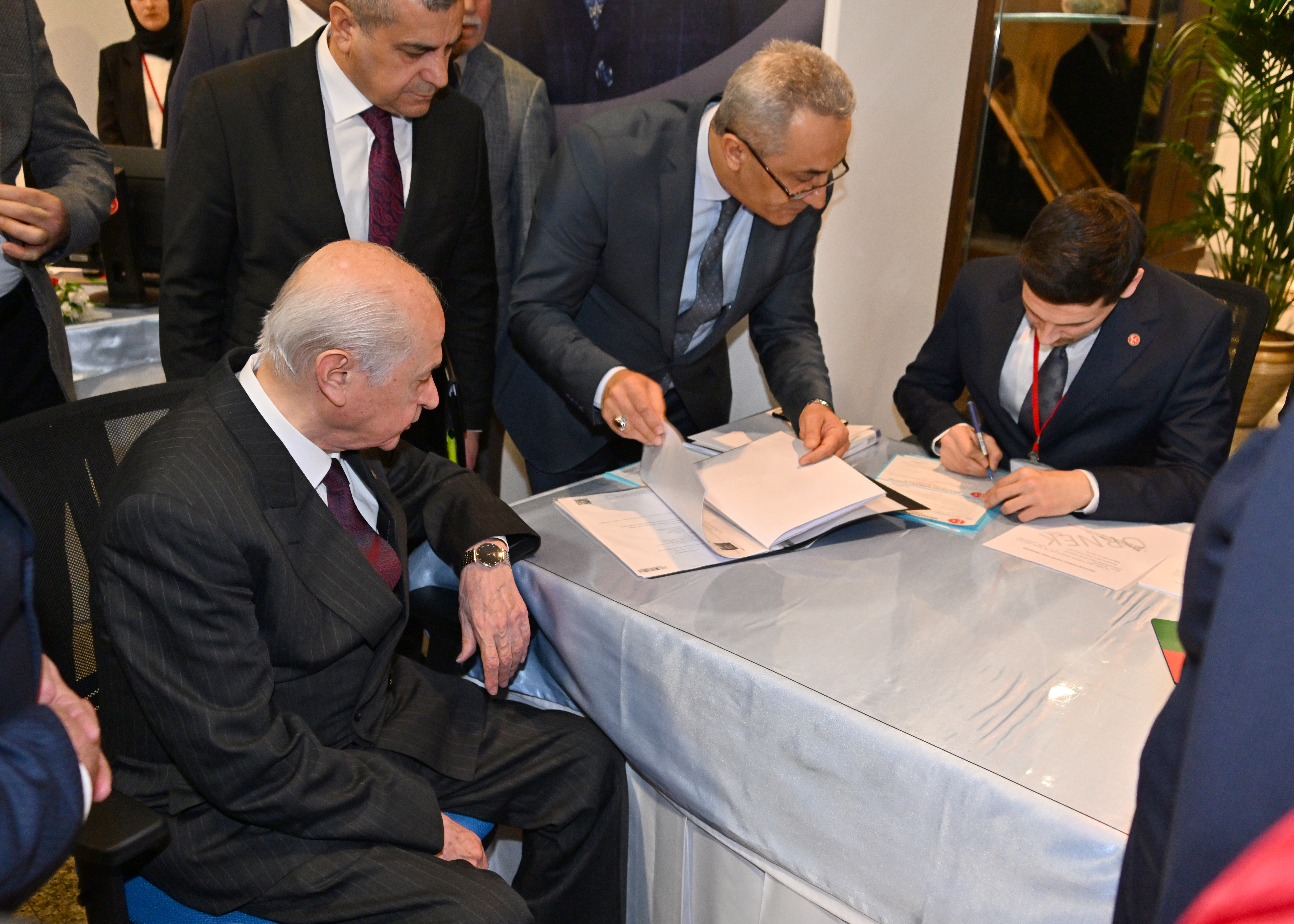 MHP Lideri Devlet Bahçeli Milletvekili seçimleri için adaylık başvurusunu yaptı 5