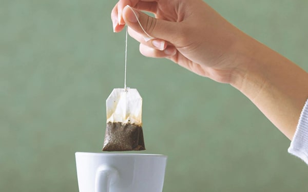 Çöpe gidişler iptal! Demlikte kalan çay posası ile 10 değerlendirme 14