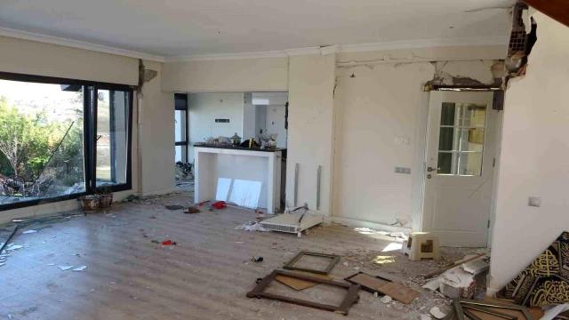 milyonluk-villalar-depremde-kagit-gibi-dagild-6-15686750_o