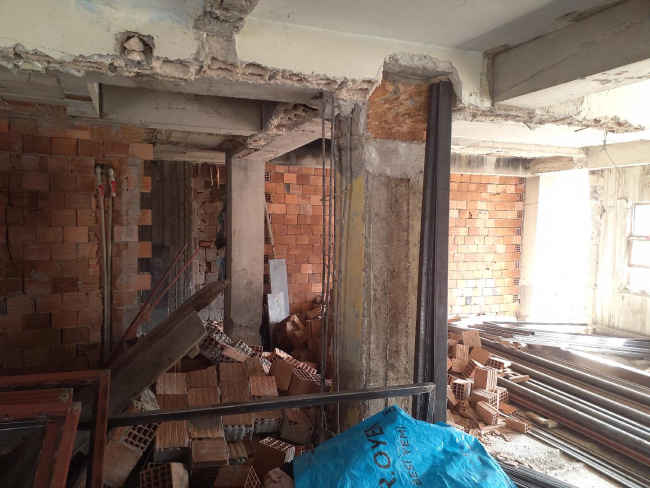 Fotoğraflarla hasarlı binalardaki ihmaller 11