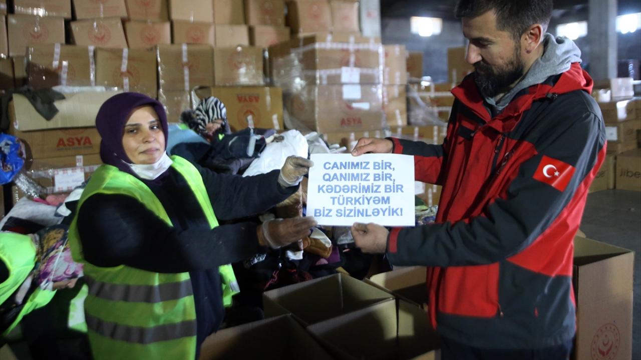 Azerbaycan'dan gelen yardımların içinden çıkan mektuplar duygulandırdı 6