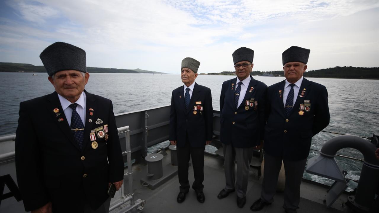 Çanakkale'de Dumlupınar Denizaltısı şehitleri anıldı 14