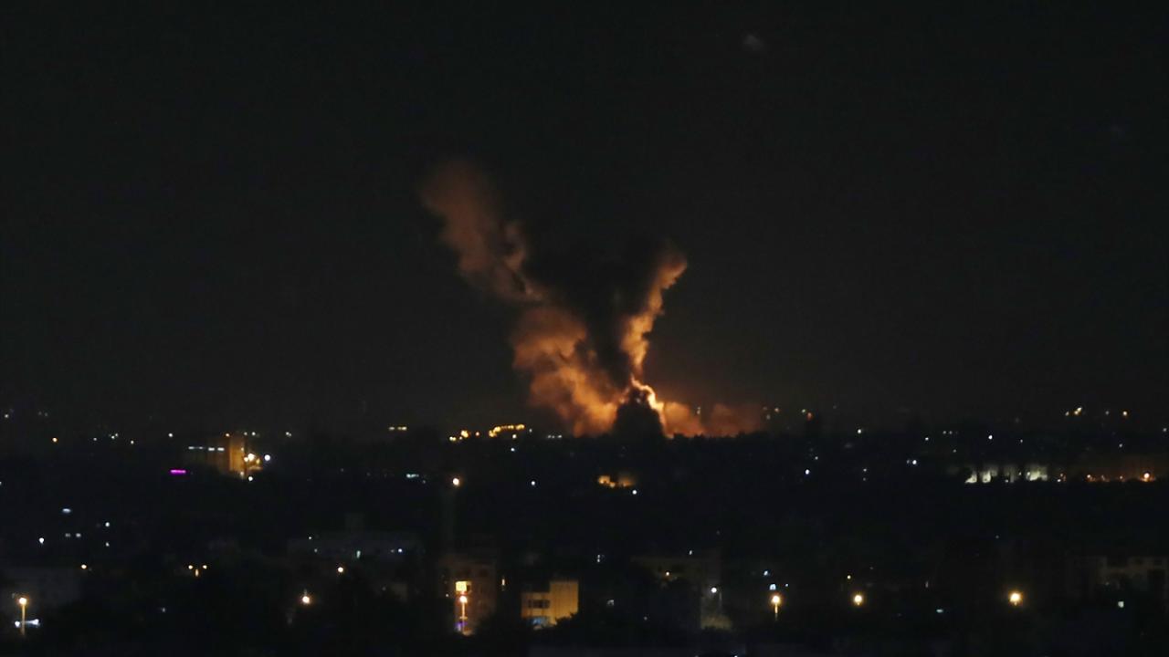 İsrail Gazze’yi vuruyor 9