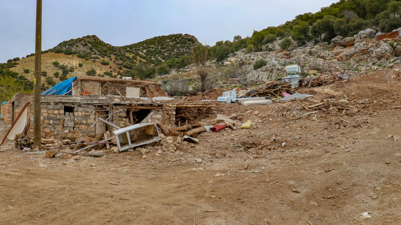 Depremde 35 evin yıkıldığı Adıyaman'daki 65 hanelik köy taşınıyor 5