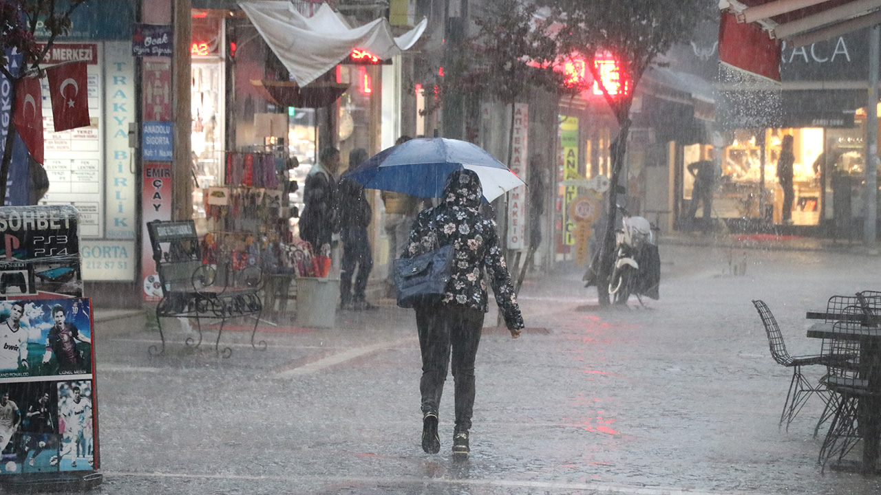21 il için "sarı" uyarı: Sağanak, fırtına geliyor… 6