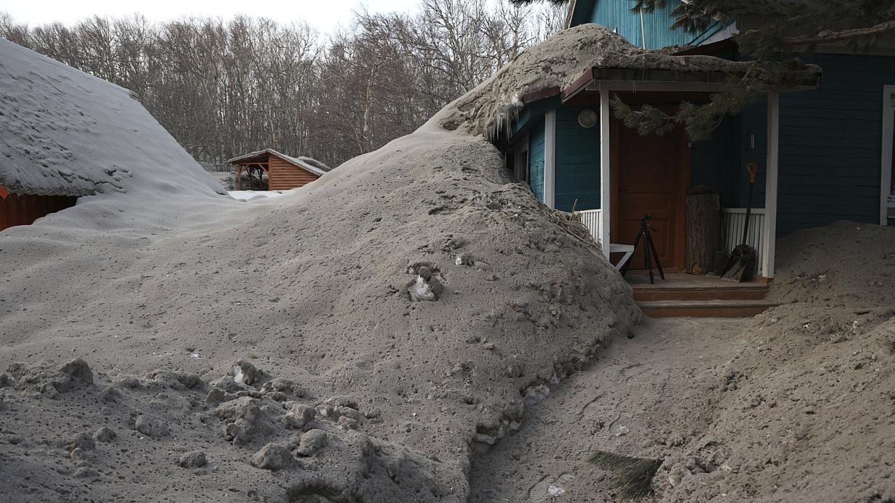 Shiveluch Yanardağı patladı: 60 yılın en büyük kül istilası 15
