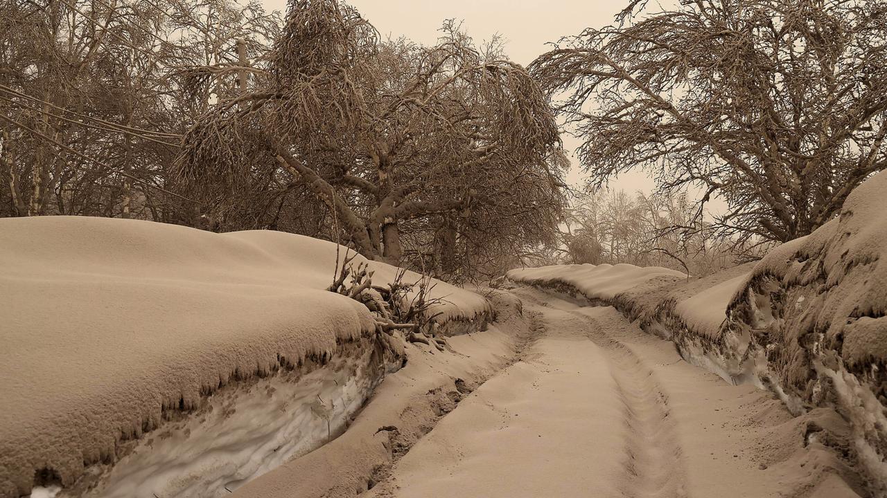 Shiveluch Yanardağı patladı: 60 yılın en büyük kül istilası 6