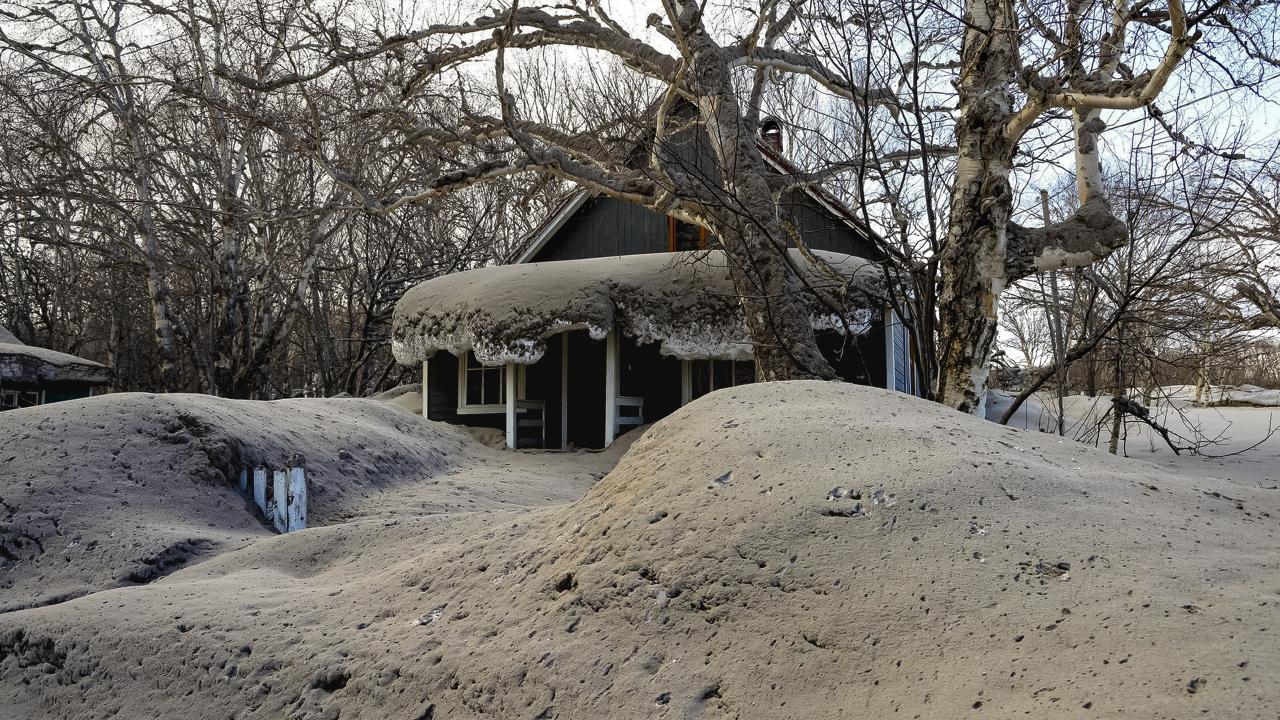 Shiveluch Yanardağı patladı: 60 yılın en büyük kül istilası 12