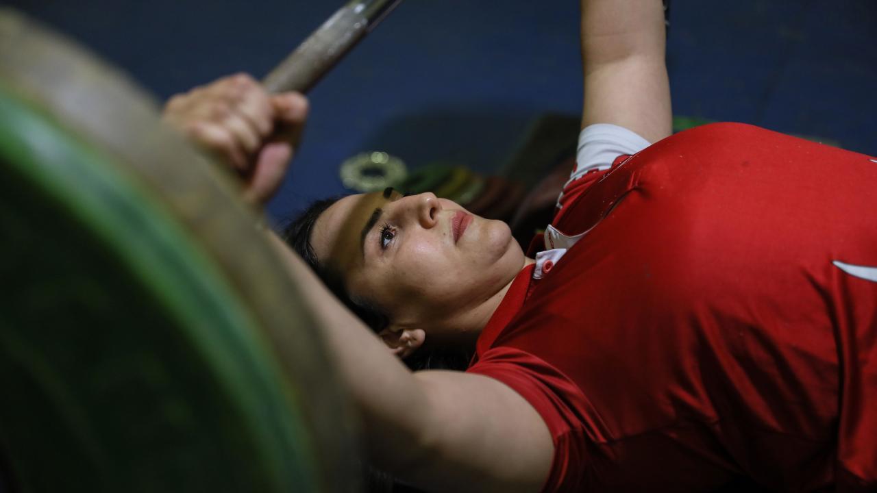 Yürüyebilmek için başladığı halterde Türkiye şampiyonu oldu 2