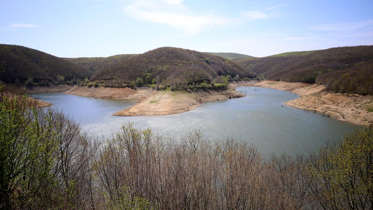 Nisan yağmurları kuruma noktasına gelen Kazandere Barajı'na "can suyu" oldu 1