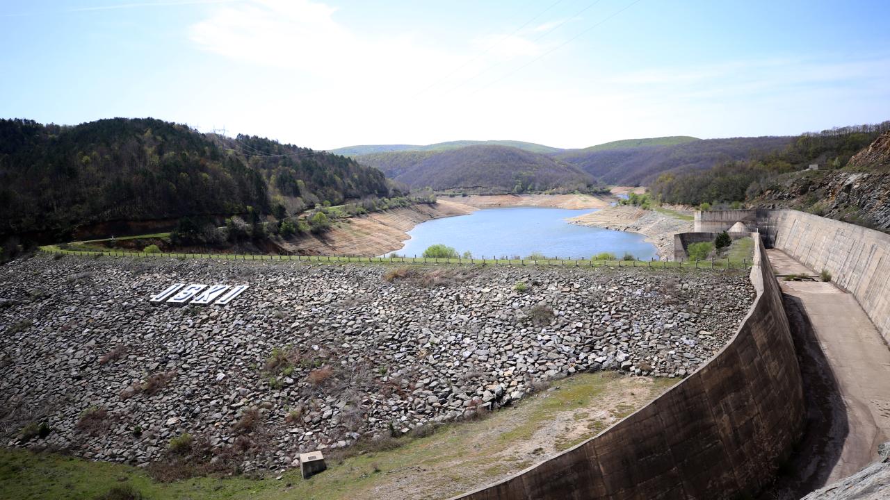 Nisan yağmurları kuruma noktasına gelen Kazandere Barajı'na "can suyu" oldu 4