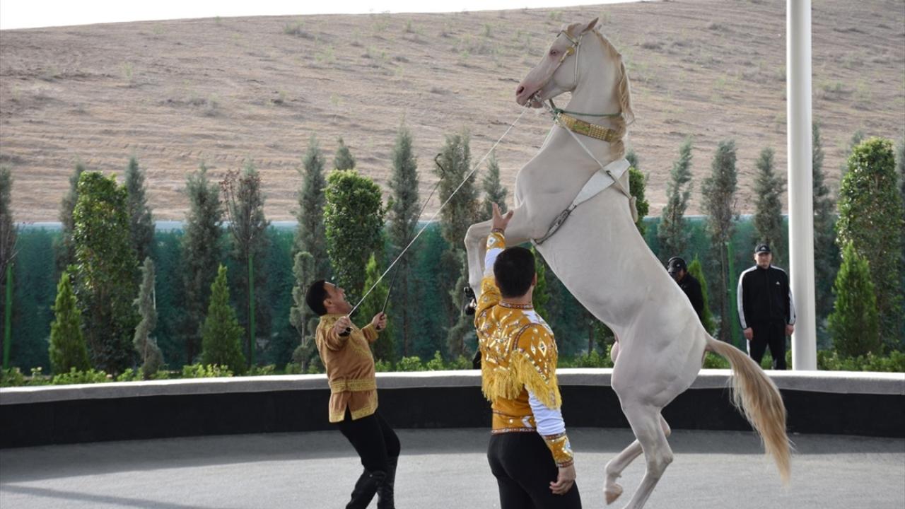 Türkmenistan’da At Bayramı kutlanıyor 15
