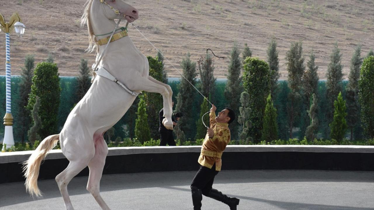 Türkmenistan’da At Bayramı kutlanıyor 12
