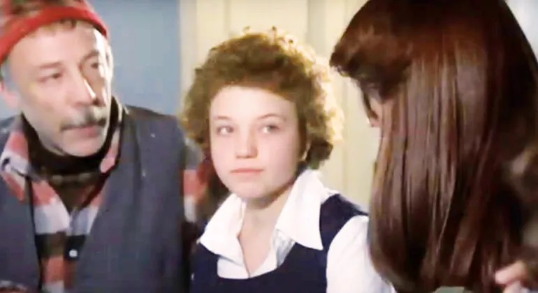 Gülen Gözler'in Kıvırcık Hasret'i adeta sırra kadem basmıştı! Lale Ilgaz'ın son hali 'zaman acımasız' dedirtti! 5