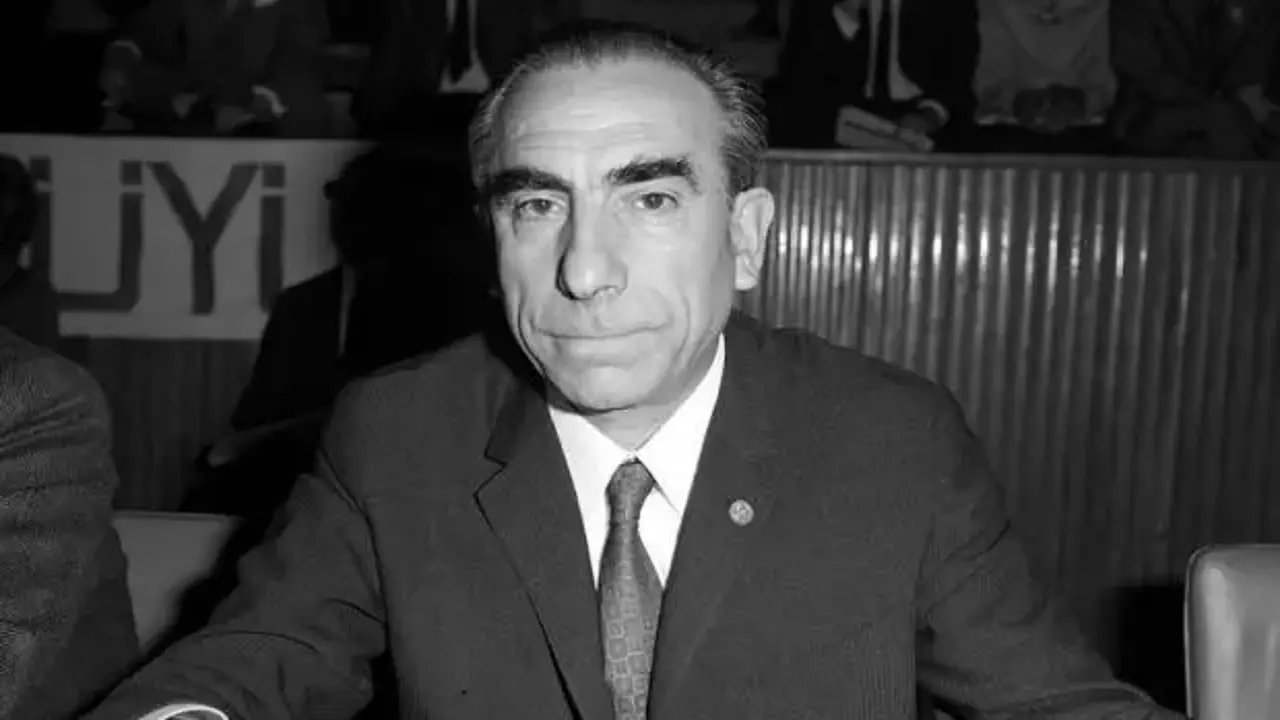 Ülkücü Hareketin lideri: Alparslan Türkeş 5