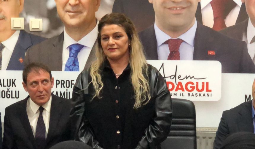 İP'de istifa depremi! MHP’ye katıldı... 5