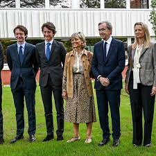 Dünyanın en zengin insanının en zor kararı... Yıllardır bu soruya yanıt aranıyor: Yerine kim gelecek? 6