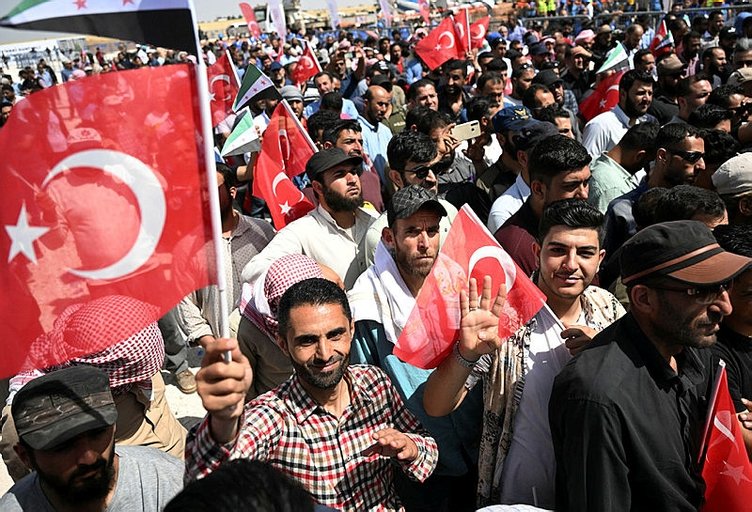 Suriyelilerin dönüş projesinde dev adım! Yıl sonuna kadar bitecek 13