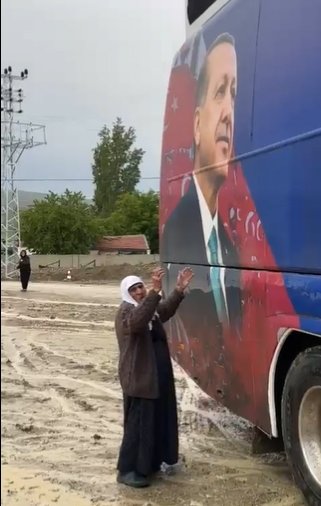 Selime Nine'nin Cumhurbaşkanı Erdoğan hayali gerçek oldu Ankara mitinginde bir araya geldiler 3
