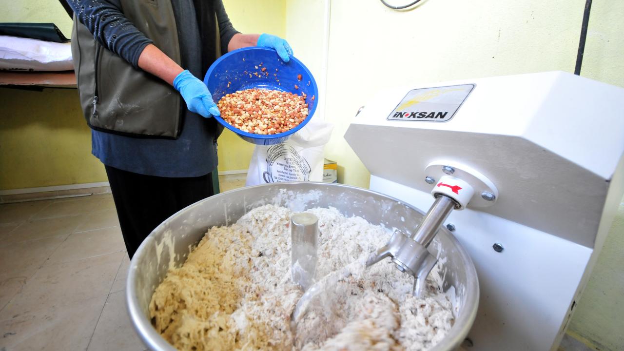 Bu leziz yemekler insanlar için değil! Bakın bu özel fırın kimler için çalışıyor 6