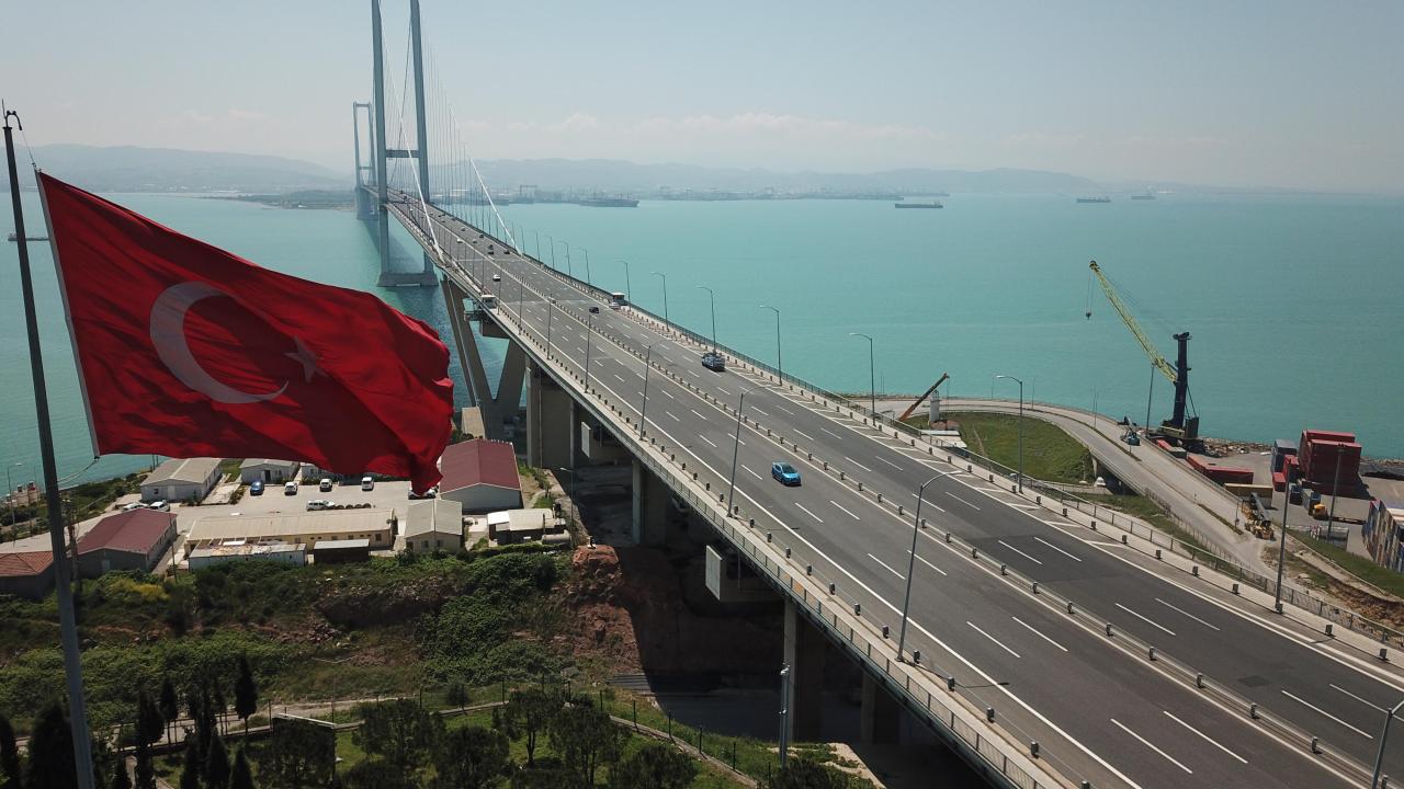 İzmit Körfezi turkuaz renge büründü 2