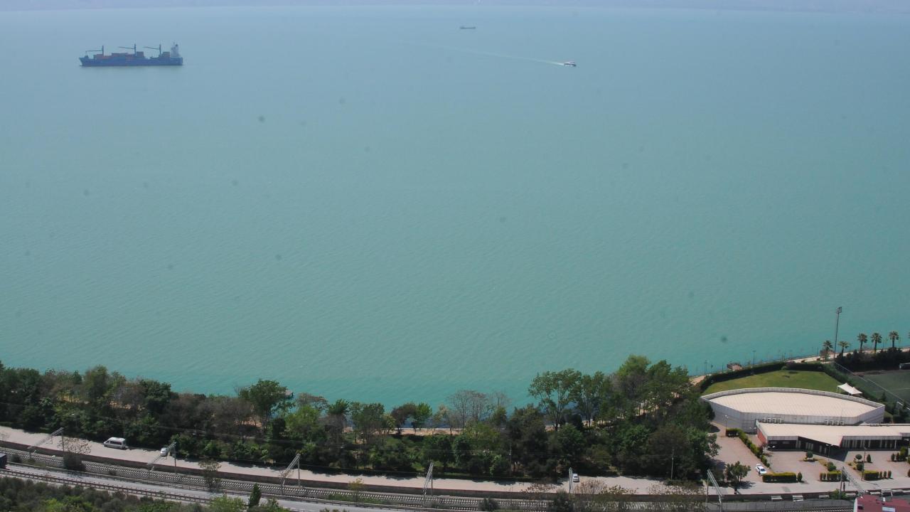 İzmit Körfezi turkuaz renge büründü 5