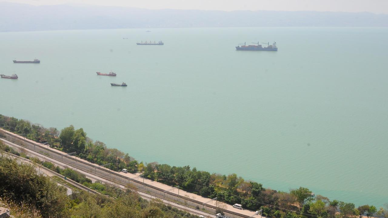 İzmit Körfezi turkuaz renge büründü 4