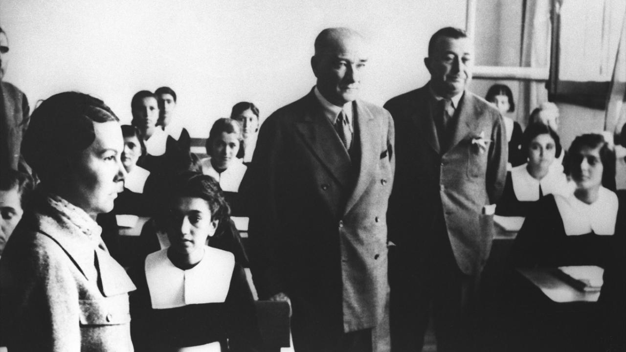 104 yıldır sönmeyen coşku… Atatürk'ün gençliğine armağanı 19 Mayıs 4