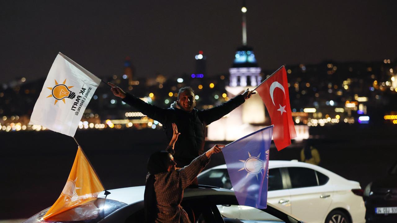 İstanbul'da vatandaşlar seçim kutlaması yaptı 11