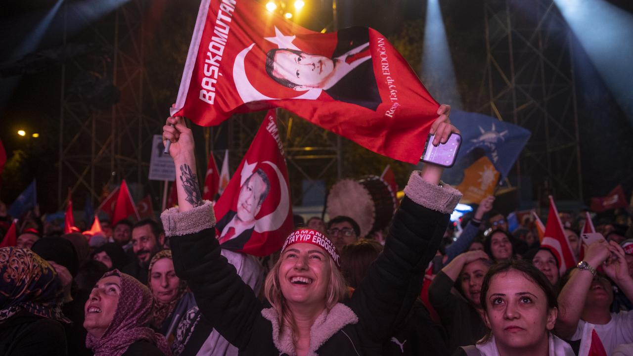 İstanbul'da vatandaşlar seçim kutlaması yaptı 10